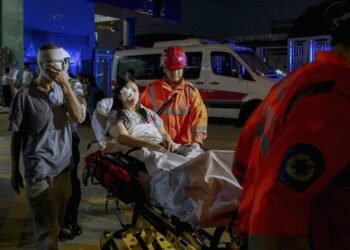 About 100 Injured After Hong Ferry Hits Object