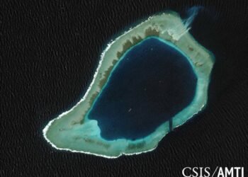 China Argues Light Makes Right With South China Sea Beacons