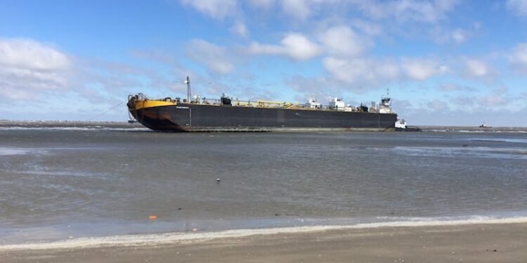 Tug and Barge Ground in High Winds Off Galveston, Texas Tug and Barge Ground in High Winds Off Galveston, Texas