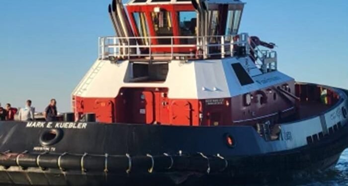 USCG responds to tugboat grounding grounded tug boat