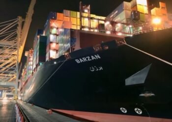 WATCH: Ultra-Large Containership MV Barzan Arrives at London Gateway After Fire