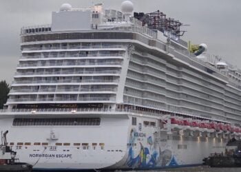 WATCH: Norwegian Escape Maiden Call at Hamburg
