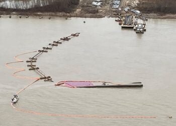 dredge capsize