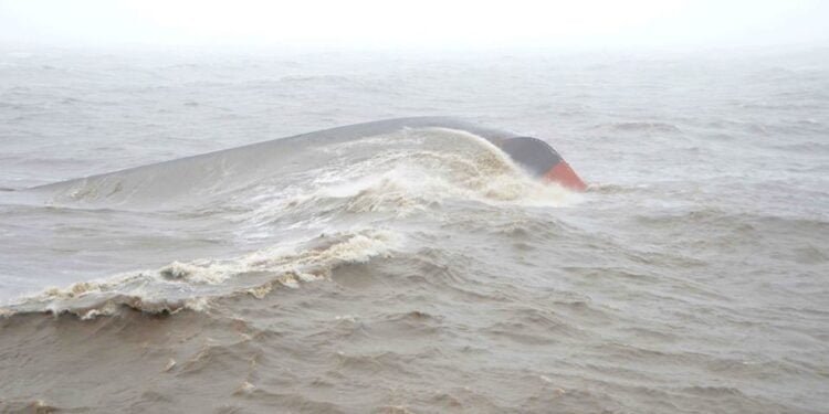 Fourteen Rescued as Cargo Ship Capsizes Off India – INCIDENT PHOTOS