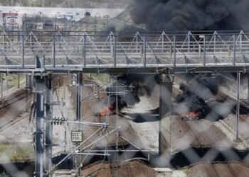 Channel Tunnel Shut for Second Day as Ferry Workers Block French Port of Calais