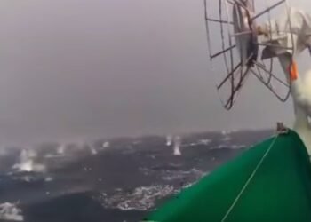 WATCH: Crazy Hail Storm Pounds Small Fishing Boat Near Naples