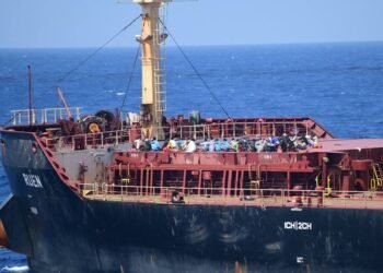 India Brings 35 Somali Pirates to Mumbai