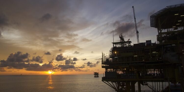 Offshore oil and gas platform