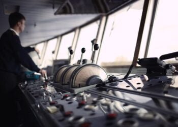 International Shipping Needs 42,500 More Officers By 2019, Drewry Says