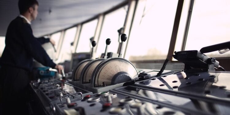 International Shipping Needs 42,500 More Officers By 2019, Drewry Says