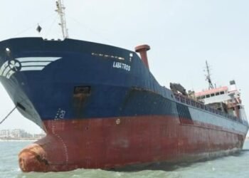 Video: Suez Canal Responds to Distress Call from Listing Vessel