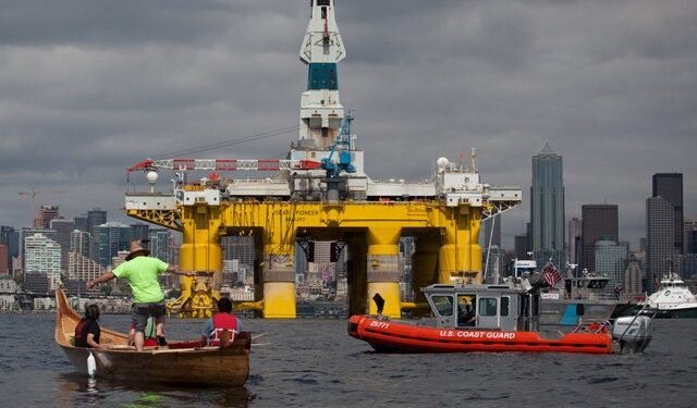 Arctic Protests – Activists Climb Anchor Chain of Shell Vessel in Washington