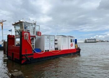EST-Floattech to Supply Battery System for Electric Pusherboat