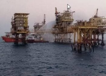 Nine Injured in Pemex Platform Fire