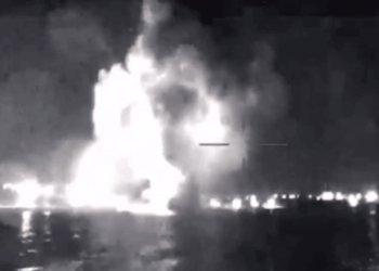 Ukraine Hits Russian Patrol Boats & Petroleum Tanks in Black Sea