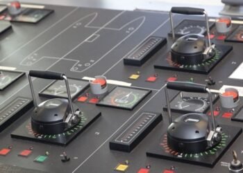 Dynamic positioning controls