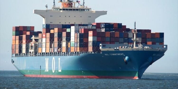 MV Maersk Garonne Departs Fremantle After Grounding