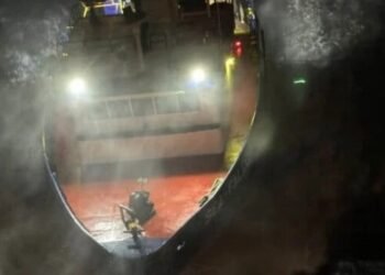 Video: USCG Aids Supply Ship Taking on Water in the Caribbean