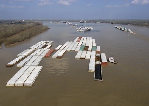 Towing Vessel Sinks in Ohio River