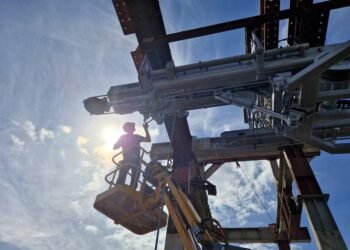 Vestdavit Hits New Sales Record as Orders Increase 76% From Last Year