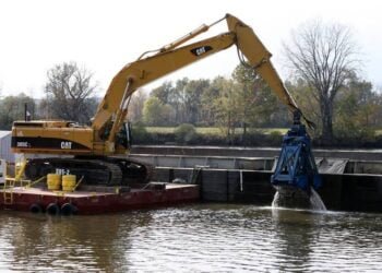 Officials Urge EPA to Remove Toxic 'Forever Chemicals' from the Hudson River Officials Urge EPA to Remove Toxic 'Forever Chemicals' from the Hudson River